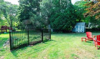 35 OLD PINE Rd, Narragansett, RI 02882