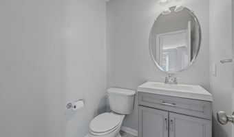 2 MARINA Dr, Bayonne, NJ 07002