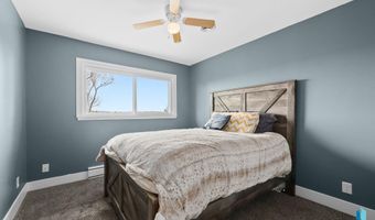 1409 S Splitrock Blvd, Brandon, SD 57005