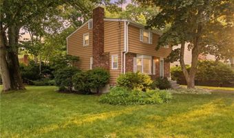 10 Sprague St, Cumberland, RI 02864
