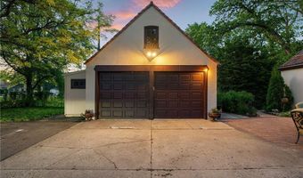 808 4th St SW, Austin, MN 55912