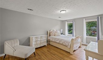 4163 Glen Meadow Dr, Peachtree Corners, GA 30092