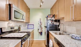 4909 AMERICANA Dr T6, Annandale, VA 22003