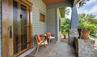 25 17th St, Apalachicola, FL 32320