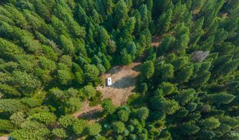 40 Ranch Cir, Cascade, ID 83611