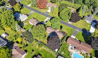 521 W SENECA Dr, Appleton, WI 54911