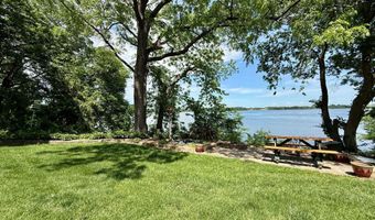 1201 Frank Hall Dr, Albert Lea, MN 56007