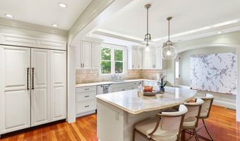 10 Wolcott Ave, Andover, MA 01810