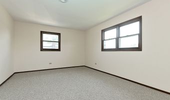 522 North Ave, Antioch, IL 60002