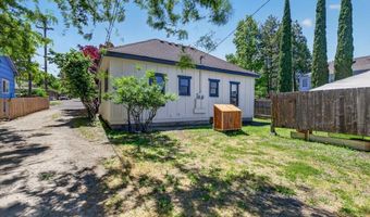 457 C St, Ashland, OR 97520