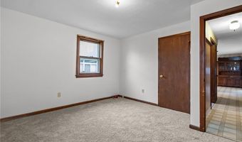 321 Beckwith St, Cranston, RI 02910