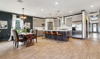229 JAGUAR Dr, Arabi, LA 70032