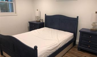 30 Shagbark Rd, Narragansett, RI 02882