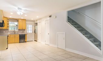 1396 MAIN St, Atlantic Beach, FL 32233