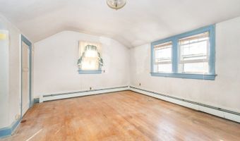 723 W Crescent Ave, Red Bank, NJ 07401