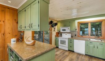 348 Big Barndoor Is, Alton, NH 03810
