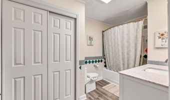 16 Cindy Ln, Bethel, CT 06801