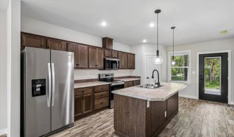 7368 NE BERWICK Dr 3, Ankeny, IA 50021