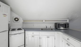 9 Pleasant St, Bath, ME 04530