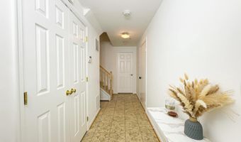 7822 QUILL POINT Dr, Bowie, MD 20720
