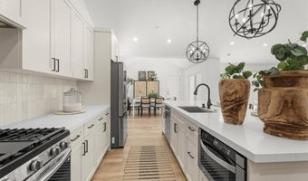 7901 Winsford, Westchester, CA 90045