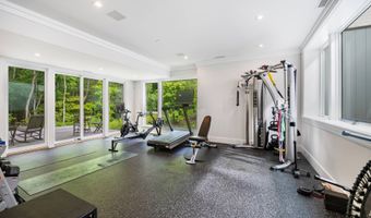 7 Ashwood Ct, Amagansett, NY 11930