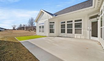 2220 Suncrest Dr, Ames, IA 50014