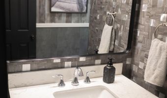 1024 W Water St, Berne, IN 46711