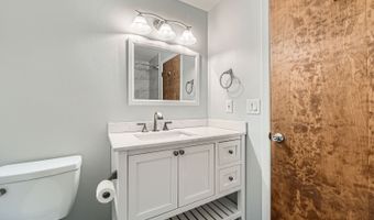 7582 SW CRESMOOR Dr, Beaverton, OR 97008