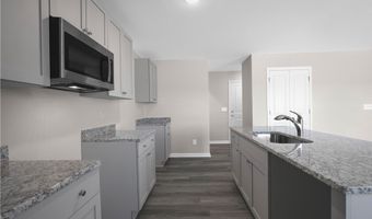 80 Coachman Ln, Autryville, NC 28318