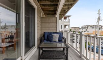 55 W 32nd St C-2B, Avalon, NJ 08202