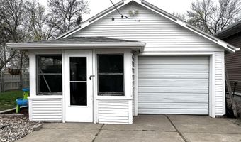 1204 S 2nd St, Aberdeen, SD 57401