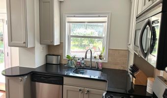 2723 FARNSWORTH Dr, Alexandria, VA 22303