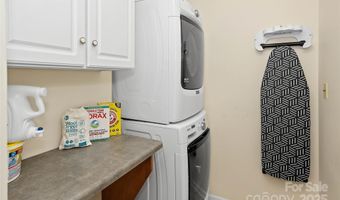 6 Oak Grove Rd, Arden, NC 28704