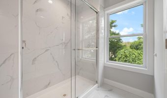605 BAY Blvd, Bayville, NJ 08721