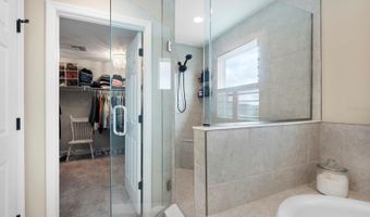5829 SILVER SUN Dr, Apollo Beach, FL 33572