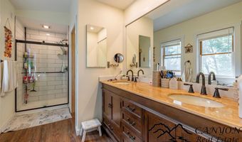 5 Longhorn Dr, Cody, WY 82414
