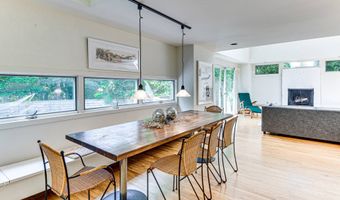 11 Heatherwood Ln, Amagansett, NY 11930