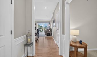 1 Francis Dr 405, Andover, MA 01810