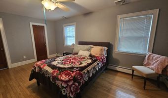 58 Waverly Pl, Bridgeport, CT 06610