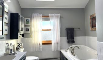 29 Mount Pleasant Dr, Brandon, VT 05733