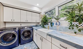 10 Beaverbrook Ct, Asheville, NC 28804