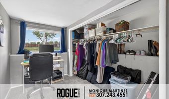 1960 Prairie Ln, Bar Nunn, WY 82601