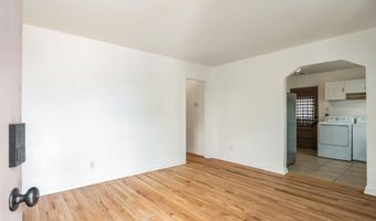215 Madison St NE, Albuquerque, NM 87108