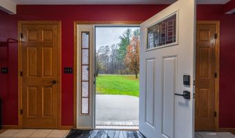 8850 Lavelle Rd, Athens, OH 45701