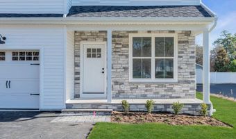 293 Trenton Ave N, Bayville, NJ 08721