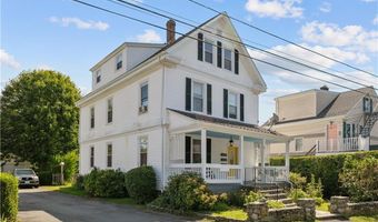 7 Caswell Ave, Newport, RI 02840
