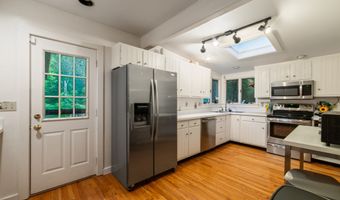 58 W Redding Rd, Danbury, CT 06810