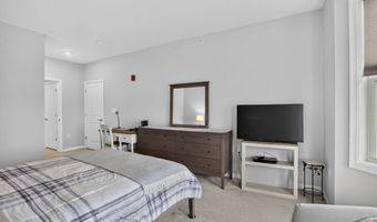 1 Francis Dr 405, Andover, MA 01810