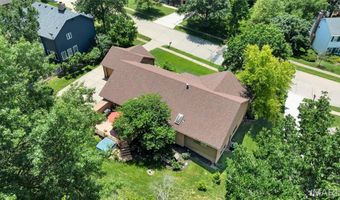 1431 Dietrich Oaks Dr, Ballwin, MO 63021